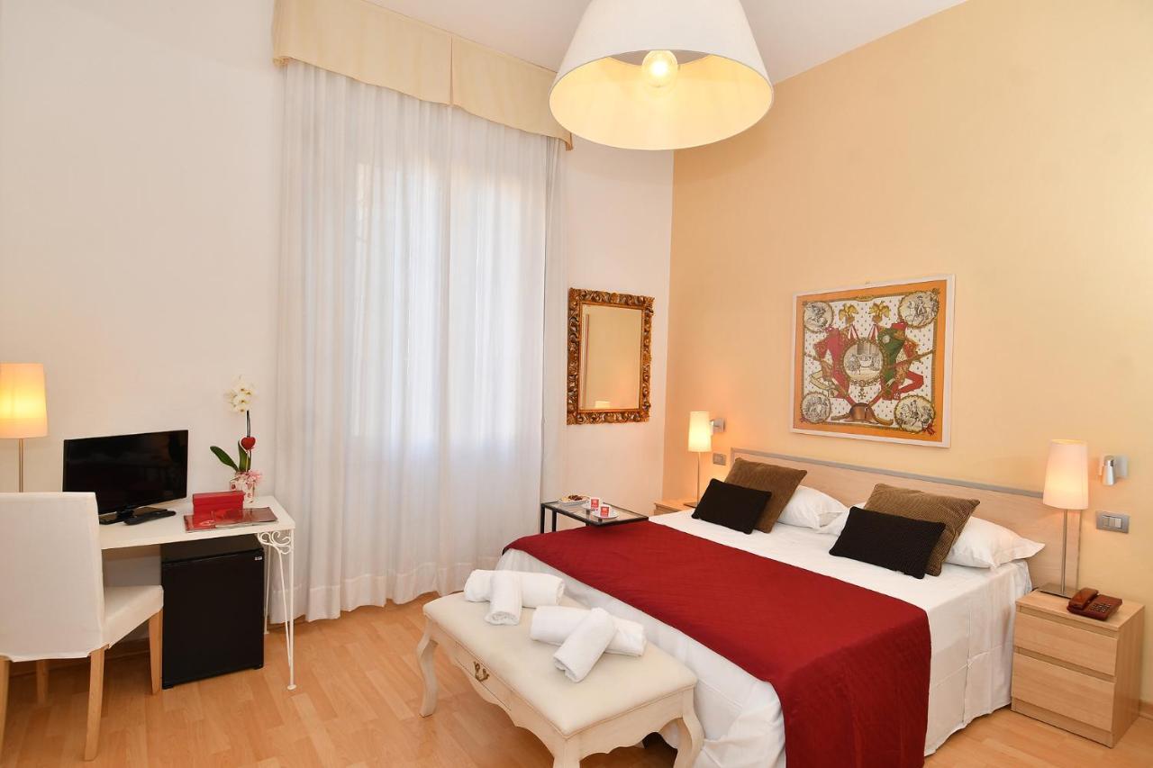 Hotel Butterfly Монтекатини Терме Екстериор снимка