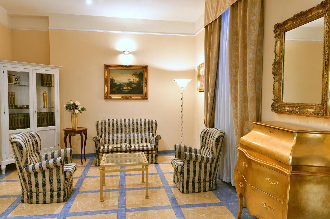 Hotel Butterfly Монтекатини Терме Екстериор снимка