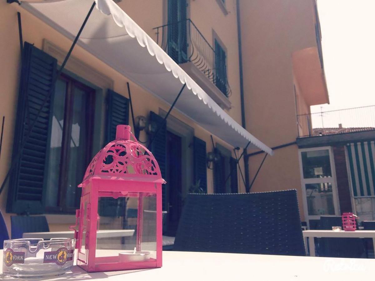 Hotel Butterfly Монтекатини Терме Екстериор снимка