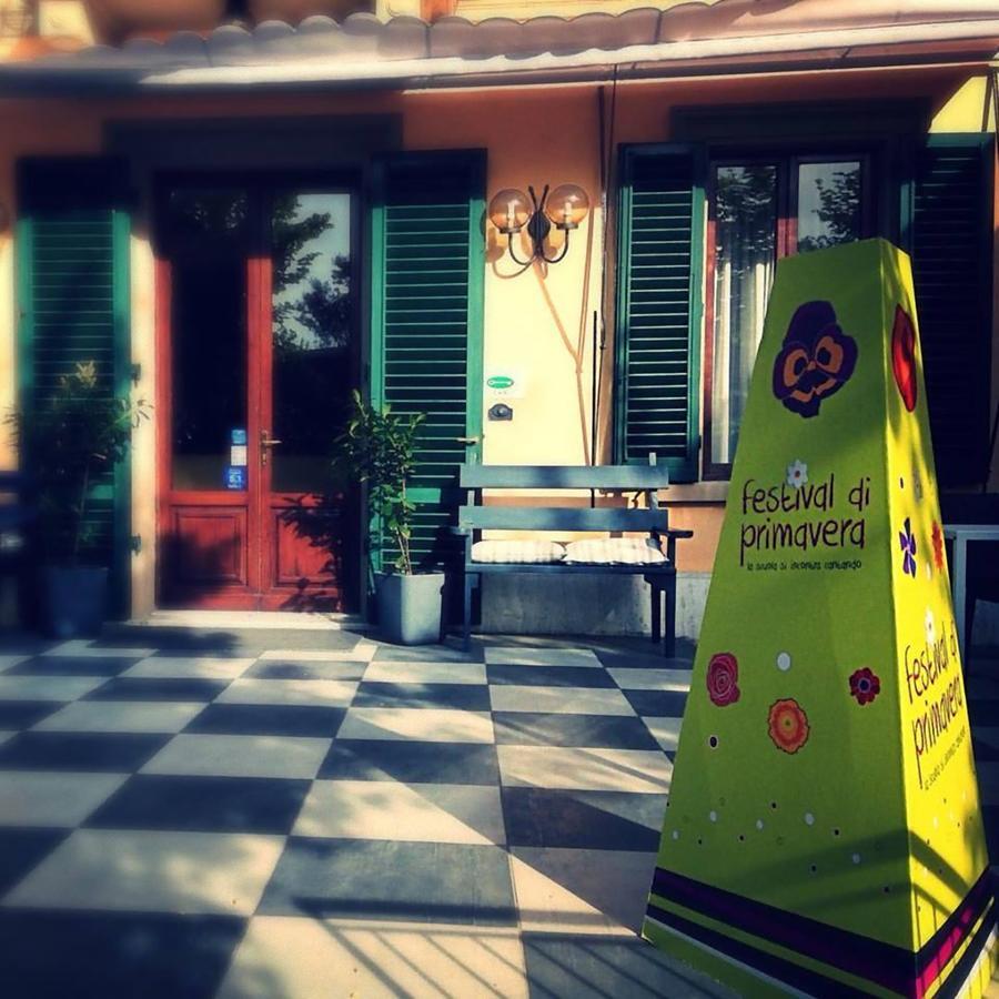 Hotel Butterfly Монтекатини Терме Екстериор снимка